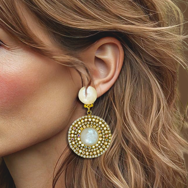 Clip Earrings White Luminous Halo | Gold