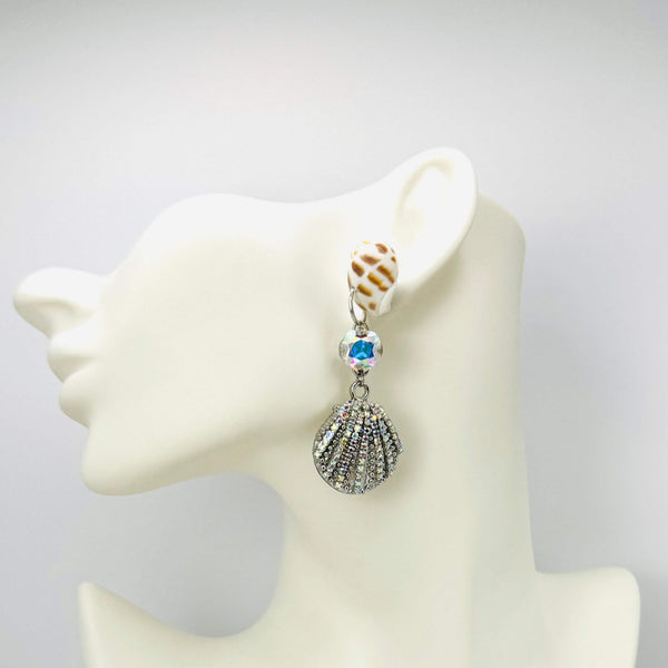 Handgemaakt statement oorbel earrings ab strass cockle handgemaakt door MUZE earrings. Gratis geleverd binnen nederland en belgie.