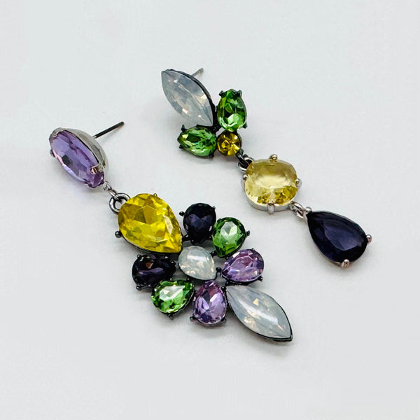 Handgemaakt statement oorbel earrings blooming colors handgemaakt door MUZE earrings. Gratis geleverd binnen nederland en belgie.