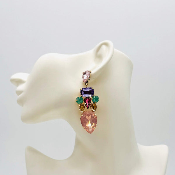 Handgemaakt statement oorbel earrings pastel spring drop handgemaakt door MUZE earrings. Gratis geleverd binnen nederland en belgie.