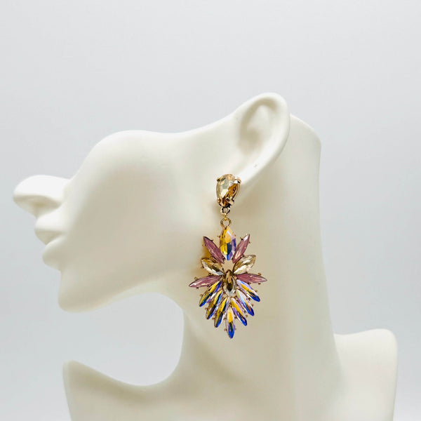 Handgemaakt statement oorbel pink champagne dream handgemaakt door MUZE earrings. Gratis geleverd binnen nederland en belgie.