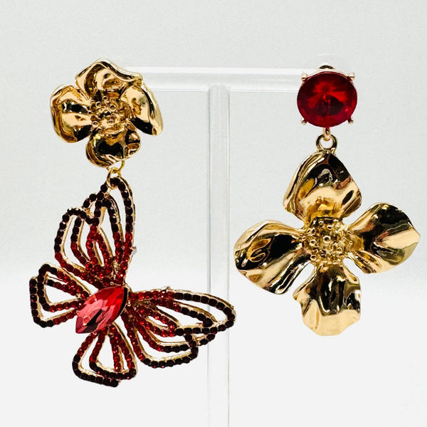 Handgemaakt statement oorbel earrings big red butterfly handgemaakt door MUZE earrings. Gratis geleverd binnen nederland en belgie.