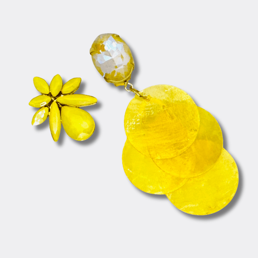 Clip Earrings Yellow Shells | Gold - Muze Earrings