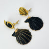 Handgemaakt statement oorbel clips black strass cockle handgemaakt door MUZE earrings. Gratis geleverd binnen nederland en belgie.