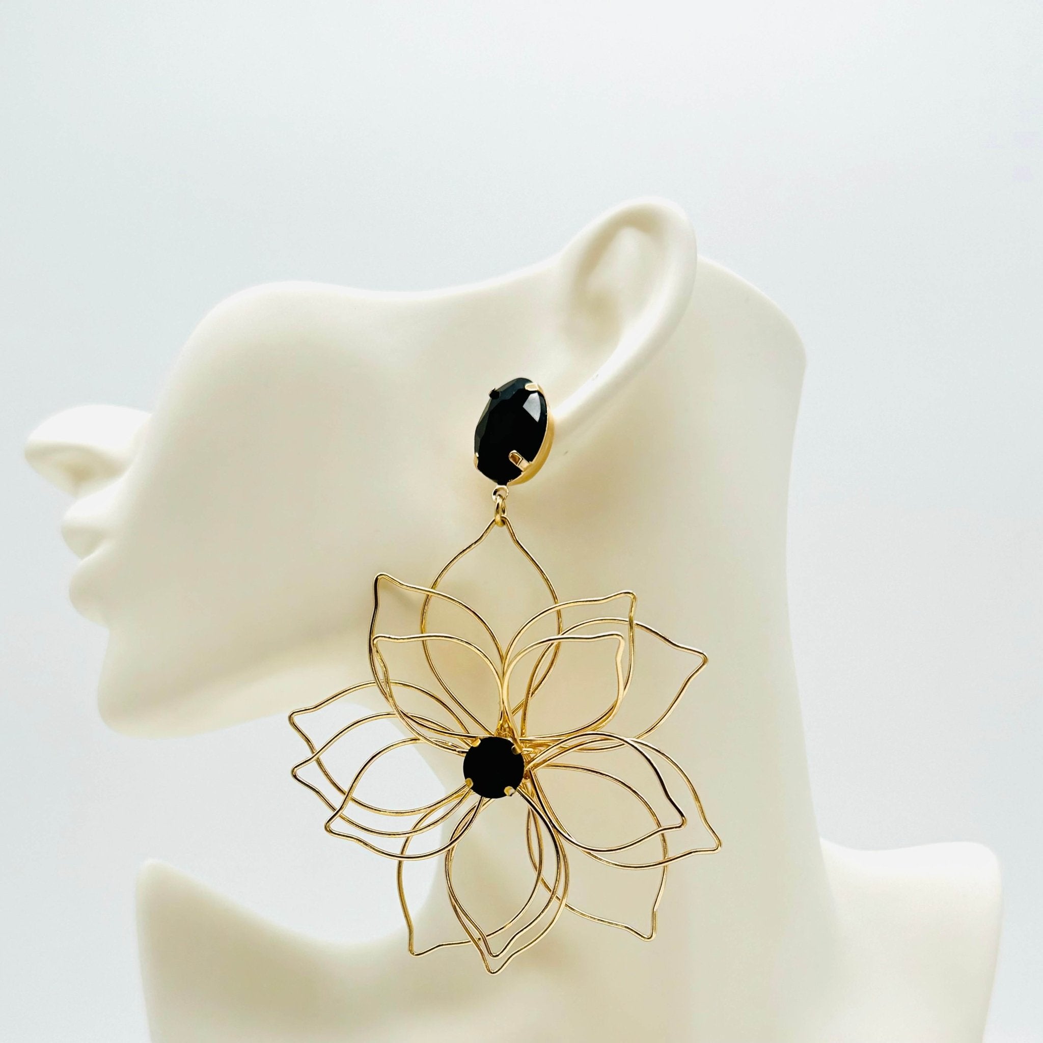 Earrings Big Black Flower | Gold - Muze Earrings