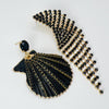 Handgemaakt statement oorbel earrings black strass cockle handgemaakt door MUZE earrings. Gratis geleverd binnen nederland en belgie.