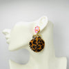 Handgemaakt statement oorbel earrings pink leopard shell handgemaakt door MUZE earrings. Gratis geleverd binnen nederland en belgie.