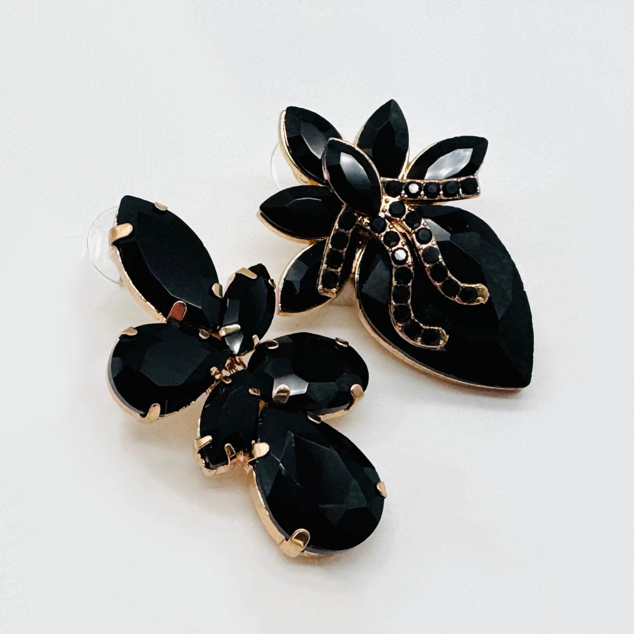 Earrings Short Black Glam | Gold - Muze Earrings